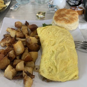 Eggtown - Veggie Omelette and potatoes - Breakfast & Brunch Near Me - Riverview, Florida