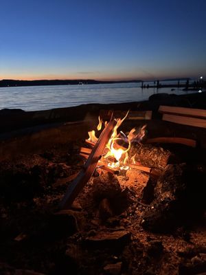 Lighthouse Park by null
