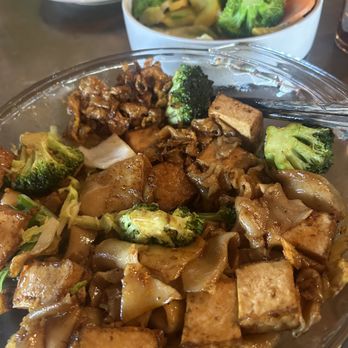 Nudi - Pad See Iew - Asian Fusion Near Me - Portland, Oregon