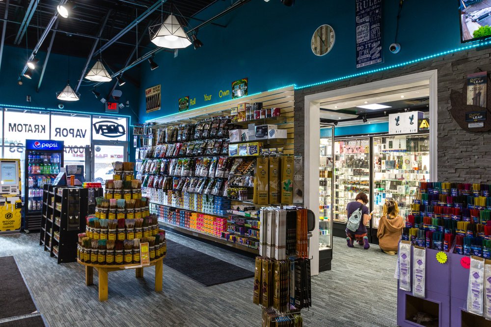 BURNSVILLE SMOKE SHOP Updated September 2024 2001 Cliff Rd E