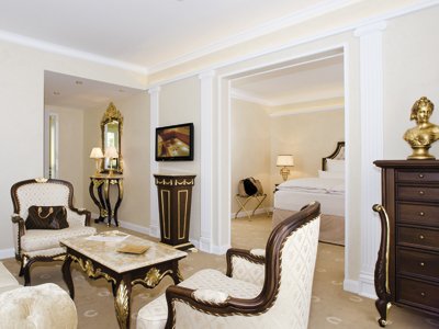 Victor's Residenz-Hotel Schloss Berg by null