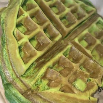 Bambu Dessert & Drinks - Pandan green waffle - Juice Bars & Smoothies Near Me - Milpitas, California