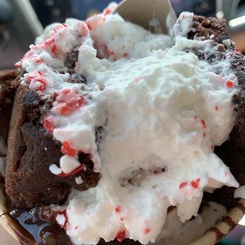The Wright Scoop - Christmas in July Sundae - Ice Cream & Frozen Yogurt Near Me - North Smithfield, Rhode Island