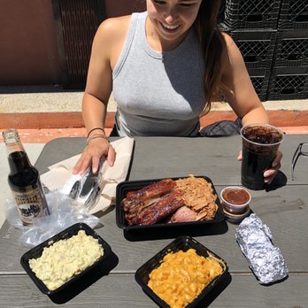 Copper Top BBQ - Ribs, pulled pork, Mac & cheese, and potatoe salad - Barbeque Near Me - Big Pine, California