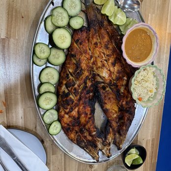 Santo Fish Restaurant - Seafood Near Me - Pico Rivera, California