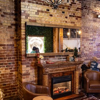 Grandma Loves You - Fireplace - Sandwiches Near Me - Toronto, Ontario