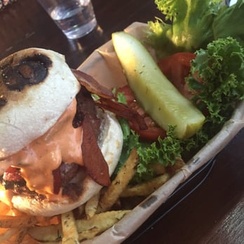 Diablo Burger - Burgers Near Me - Flagstaff, Arizona