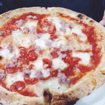 Pizzeria O' Vesuvio Firenze - Lucana pizza - Pizza Near Me - Florence, FI