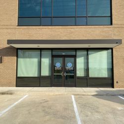 R3 Wound Care & Hyperbarics - Pearland, TX wound care clinic front doors