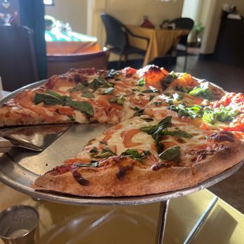 Palermo Pizzeria - Delicious Margarita Pizza - Pizza Near Me - Simi Valley, California