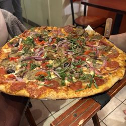 Manoli Canoli - Greek Pizza