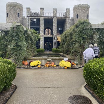The Kentucky Castle - Entrance - Hotels Near Me - Versailles, Kentucky The Kentucky Castle - Entrance - Hotels Near Me - Versailles, Kentucky