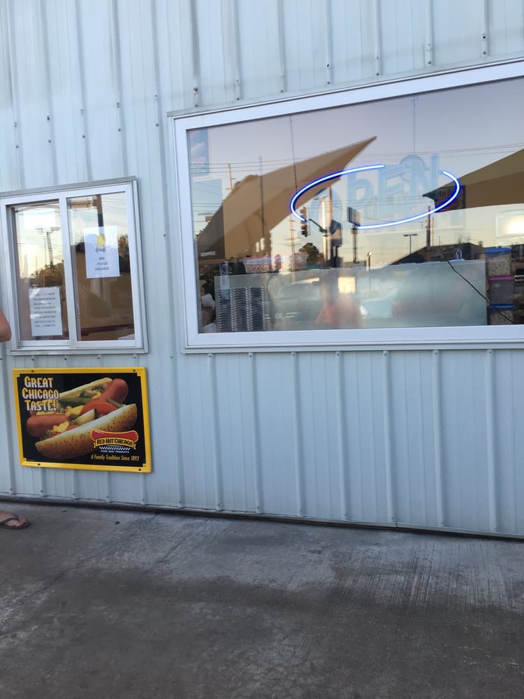 PEACHES Updated October 2024 326 W Dearborn St, Havana, Illinois