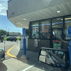 Holiday Station Store - Outside store