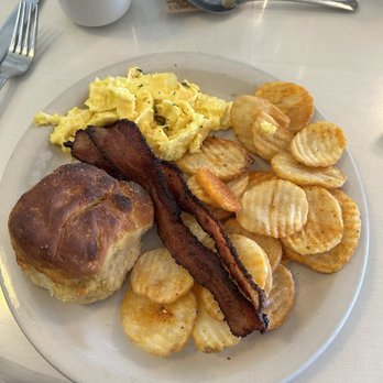 Bear Paw Cafe - Coffee & Tea Near Me - St. George, Utah Bear Paw Cafe - Coffee & Tea Near Me - St. George, Utah