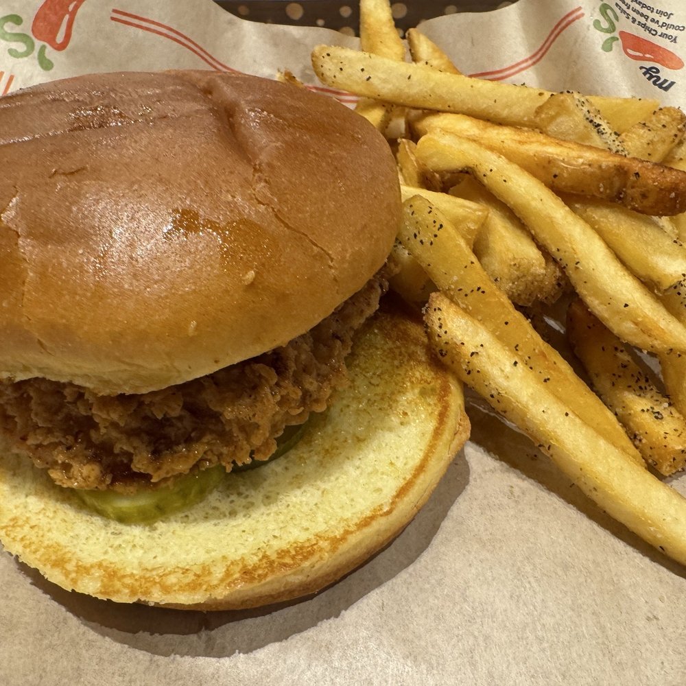 Chili's - Loved the Crispy Chicken Sandwich - American Near Me - Pittsburgh, Pennsylvania Chili's - Loved the Crispy Chicken Sandwich - American Near Me - Pittsburgh, Pennsylvania