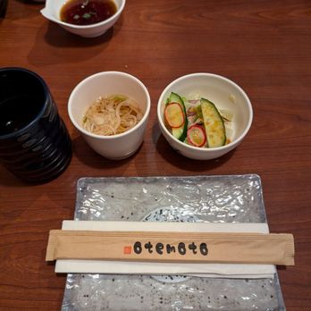 Oyaji Sushi - Complimentary soup and salad - Japanese Near Me - Richmond Hill, Ontario