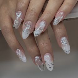 Giving daisies - Gel x medium almond