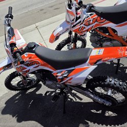 Hidden Power Motorsports - 2026 Kayo TD 110 EFI
With familiar pit bike ergonomics, modern tech where it counts, and a semi-auto transmission.