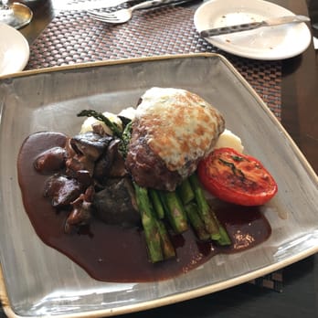 Six Seven Restaurant - Blue cheese crusted filet mignon - New American Near Me - Seattle, Washington