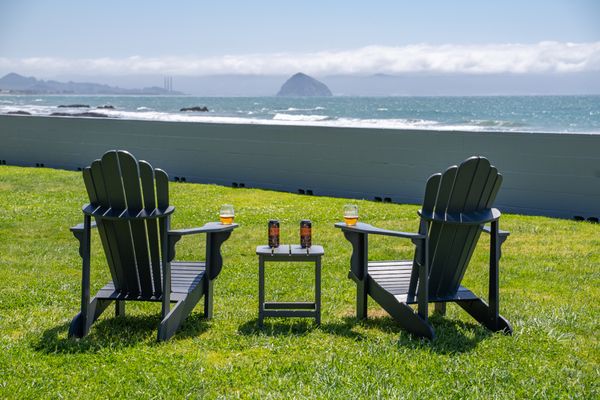 Shoreline Inn by null