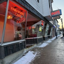 Pat's Pizza - Store front