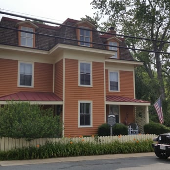 Historic Clifton - The Quigg House - Landmarks & Historical Buildings Near Me - Clifton, Virginia