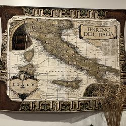 Awnie’s Italian Cuisine - Wall Decorations