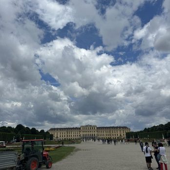 Schloss Schönbrunn - Landmarks & Historical Buildings Near Me - Vienna, 9