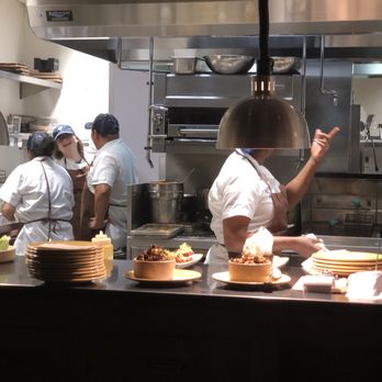 Yard House - Kitchen in sync and fast service - Bars Near Me - Houston, Texas