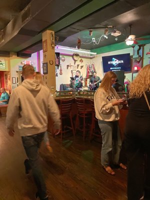 O'Sheas Irish Pub by null