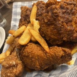 Cracker Barrel Old Country Store - Weekend Nashville Hot Southern Fried Chicken