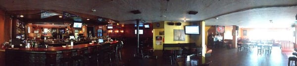 Suki's Bar & Grill by null