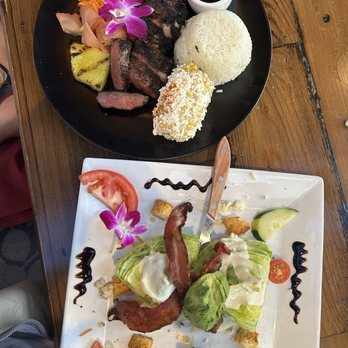 Sur at The Barnyard - Kona steak and BLT Wedge Salad Dinner - New American Near Me - Carmel, California Sur at The Barnyard - Kona steak and BLT Wedge Salad Dinner - New American Near Me - Carmel, California