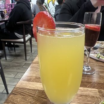 Madres Brunch - Breakfast & Brunch Near Me - Whittier, California Madres Brunch - Breakfast & Brunch Near Me - Whittier, California