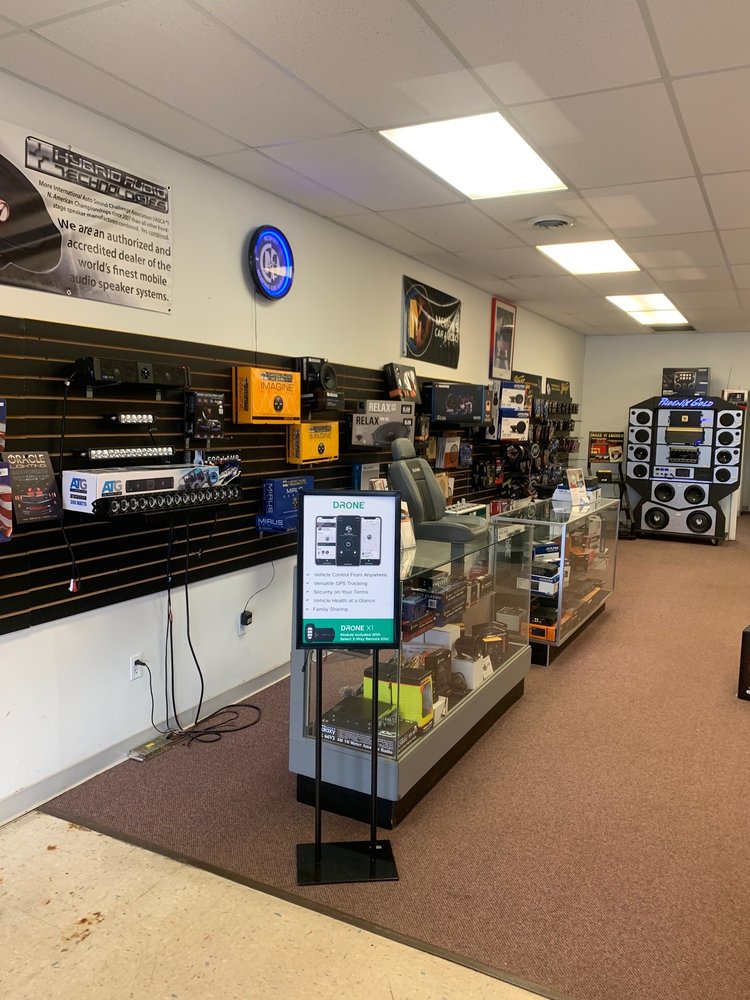 MASTERS CAR STEREO & TINT 18 Reviews 1414 E Washington St