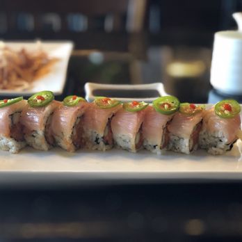 Sushi Ran - Yellowtail special roll, GREAT recommendation - Sushi Bars Near Me - North Hollywood, California Sushi Ran - Yellowtail special roll, GREAT recommendation - Sushi Bars Near Me - North Hollywood, California