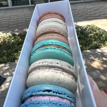 Macaron By Patisse - Box-o-macs - Gelato Near Me - The Woodlands, Texas Macaron By Patisse - Box-o-macs - Gelato Near Me - The Woodlands, Texas