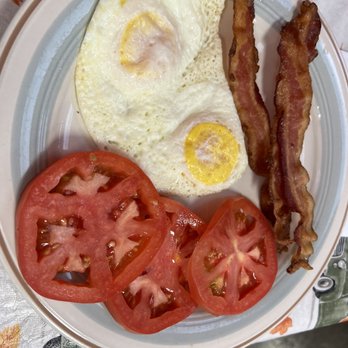 Two Dads Cafe 'N Catering - 2 eggs with bacon - Pancakes Near Me - Kingsport, Tennessee