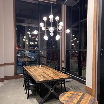 Mr Sun Tea - More cute indoor decor and seating! - Bubble Tea Near Me - Mountain View, California