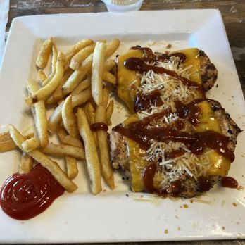 Bonnie Blue House - Dirty Bird with French Fries - Steakhouses Near Me - Bainbridge, Georgia Bonnie Blue House - Dirty Bird with French Fries - Steakhouses Near Me - Bainbridge, Georgia