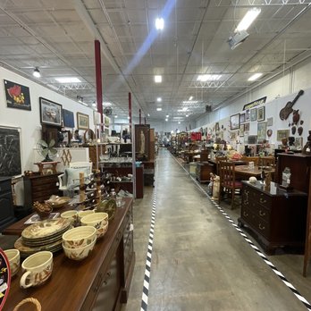 DECATUR ESTATE VINTAGE MARKET - Updated December 2025 - 80 Photos & 16 ...