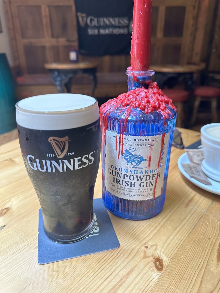 KELLYS BAR AND IRISH MUSIC PUB Updated September 2024 26 Photos