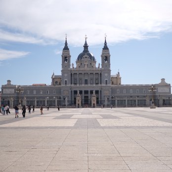 Palacio Real de Madrid - Landmarks & Historical Buildings Near Me - Madrid, M