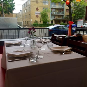 La Vinia - Window view - Spanish Near Me - Toronto, Ontario