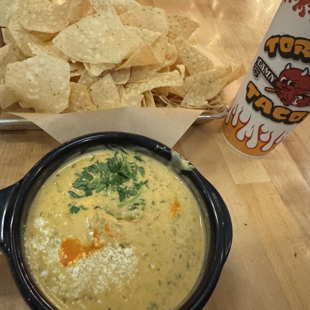 Green Chile Queso & Chips Green Chile Queso & Chips