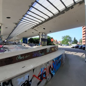 Skatepark Hooiplaats - View from lower parking - Skate Parks Near Me - Genk, VLI Skatepark Hooiplaats - View from lower parking - Skate Parks Near Me - Genk, VLI