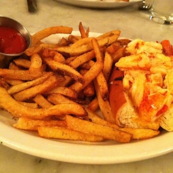 Neptune Oyster - Lobster roll - Seafood Near Me - Boston, Massachusetts Neptune Oyster - Lobster roll - Seafood Near Me - Boston, Massachusetts