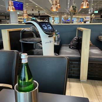 Lucullus Nero - Robot delivering food - Italian Near Me - Frankfurt, HE Lucullus Nero - Robot delivering food - Italian Near Me - Frankfurt, HE