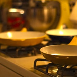 Austin Merath - Vintage Cookery - Enjoy Edible Education & Cooking classes with Chef Austin in your own kitchen. Enjoy tastings as I use vintage era cookware.